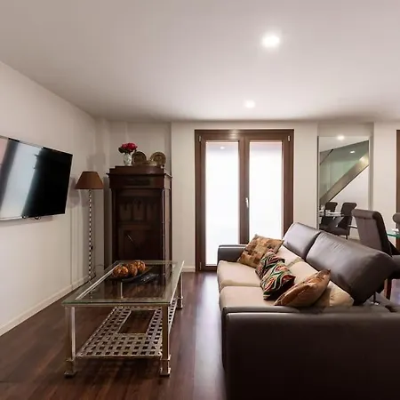 Fr26 Luxurious Apartment, 2 Minutes From Cathedral Daire *