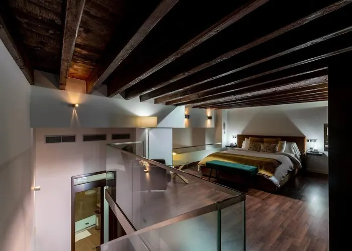 Appartamento Fr26 Luxurious Apartment, 2 Minutes From Cathedral Siviglia