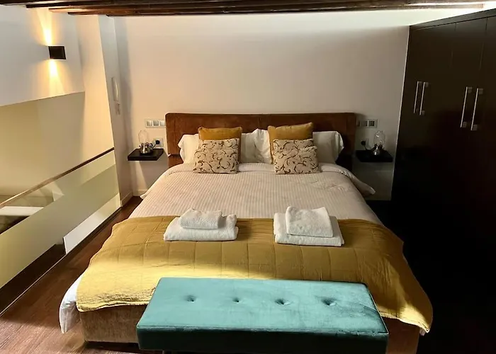 Appartamento Fr26 Luxurious Apartment, 2 Minutes From Cathedral Siviglia