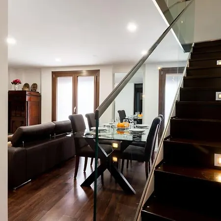 Fr26 Luxurious Apartment, 2 Minutes From Cathedral *