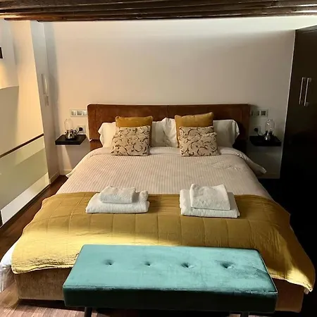 Апартаменты Fr26 Luxurious Apartment, 2 Minutes From Cathedral Севилья